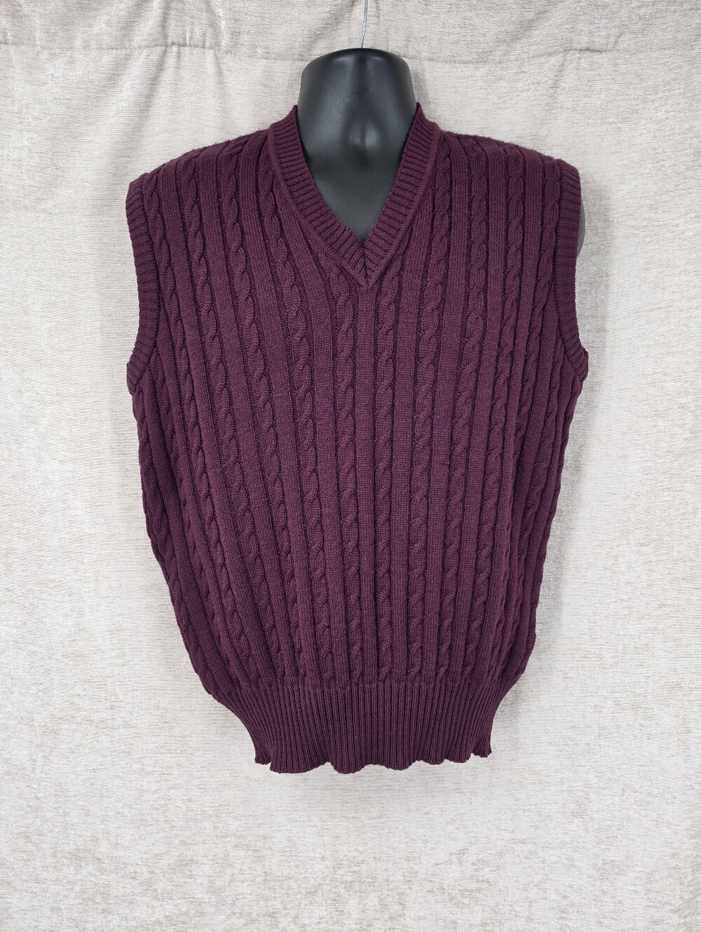 Vintage Men's V-Neck Cable Knit Sweater Vest Burgundy 100% Botany Wool Preppy